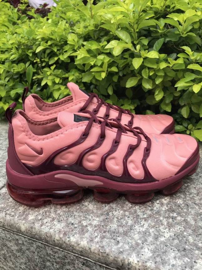 air max vapormax plus burgundy